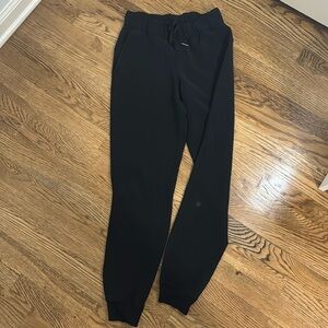 Lululemon on the fly joggers- black